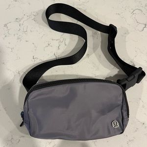 Lululemon Everywhere Belt Bag 1L - Purple